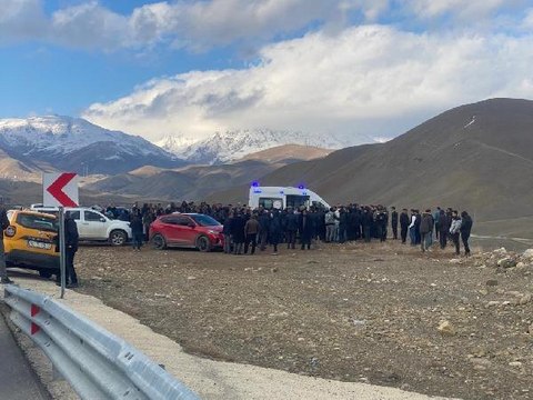 OTOMOBİLDE BAŞINDAN VURULMUŞ OLARAK ÖLÜ BULUNDU