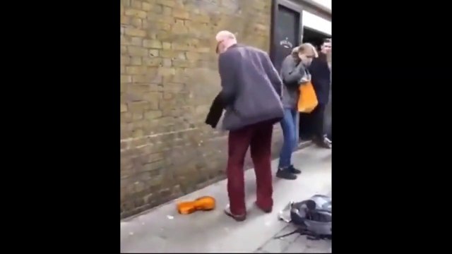 Un violon dans les dents, ça fait bien mal