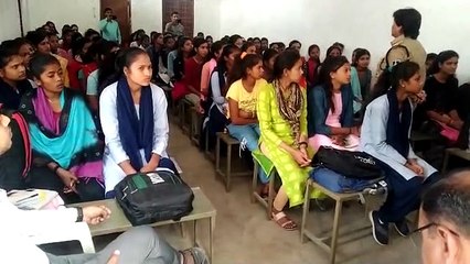 छात्राओं को दिया महिला सशक्तिकरण का प्रशिक्षण