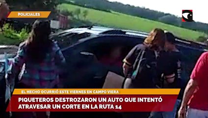 Piqueteros destrozaron un auto que intentó atravesar un corte en la ruta 14