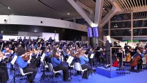 Trasporti, ADR lancia la nuova società Mundys con un concerto dentro Fiumicino