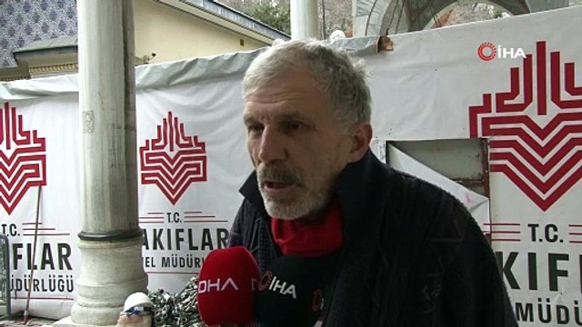Ramazan ayının simgesi mahyalar camileri süslemeye başladı