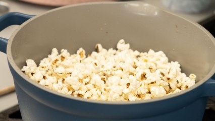 How to Make Stovetop Popcorn