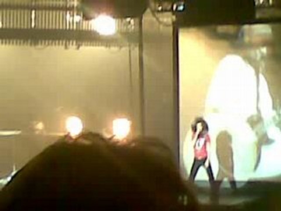 Tokio Hotel en concert à Montpellier, Schrei