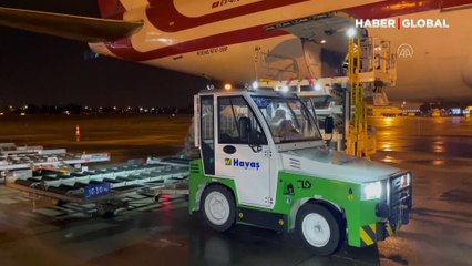 Pakistan'dan depremzedeler için çadır yardımı