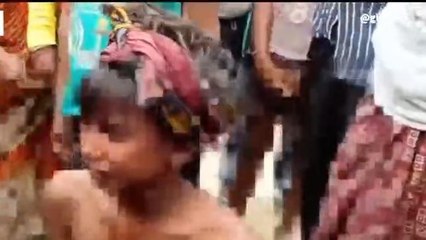 ইংরেজবাজার: মোবাইল চোর সন্দেহ! দুই নাবালককে পেটাচ্ছে ক্ষিপ্ত জনতা, হুলুস্থুল কান্ড