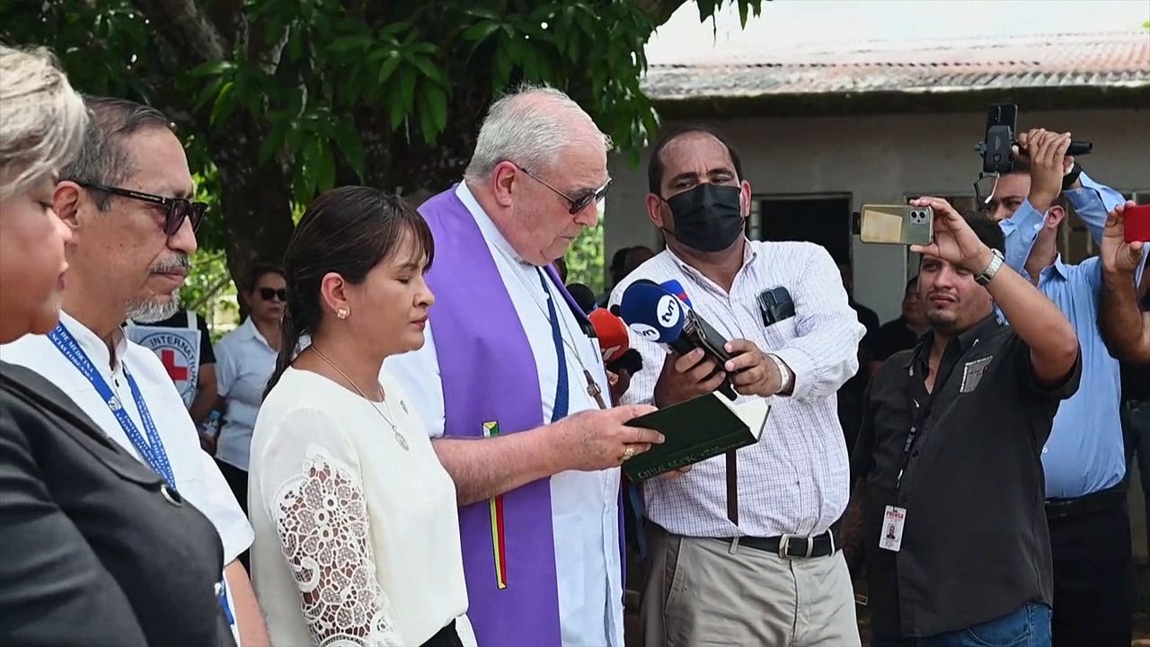 Panamá sepulta a migrantes fallecidos que nadie reclamó tras una travesía fatal hacia EEUU
