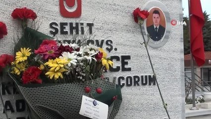 Şehitlikte yürek sızlatan not