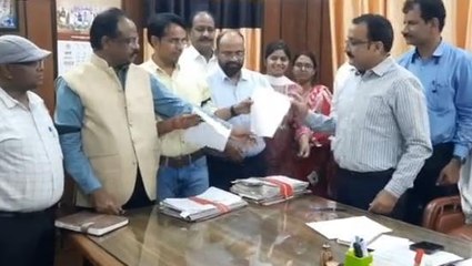 छतरपुर : तहसीलदार के समर्थन मे तहसीलदार, अखाड़ा बन गया कार्यालय