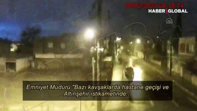 7.7'lik deprem anına ait tüyler ürperten yeni görüntüler ortaya çıktı! Çöken binalar ve telsiz anonsları kamerada: Merkez deprem oluyor