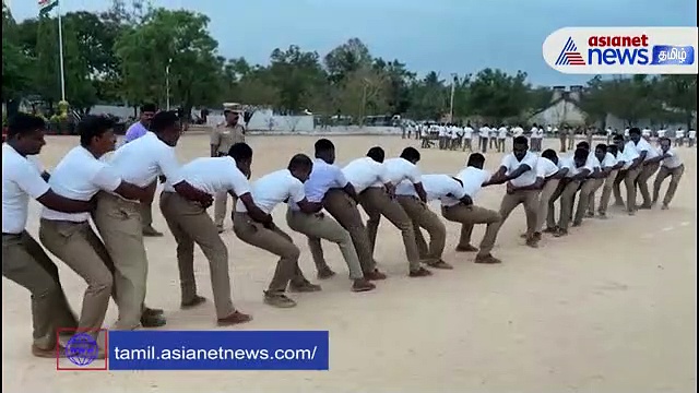 கோவை மாநகர ஆயுதப்படை காவலர்கள் வாராந்திர அணிவகுப்பு நிகழ்ச்சி