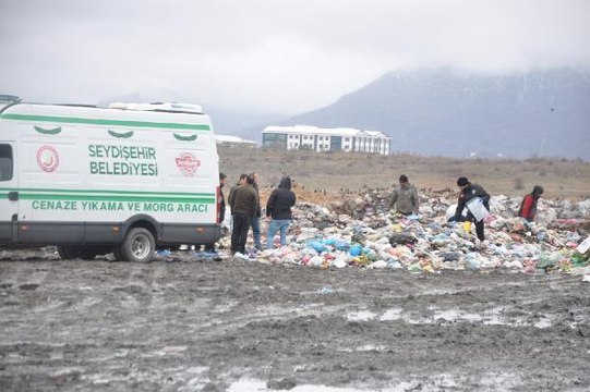 Poşet içerisinde çöpe atılmış bebek cesedi bulundu