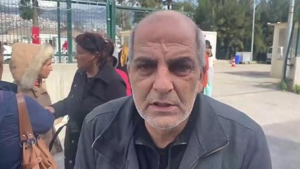 Konteynerinden Polis Zoruyla Çıkarılan İzmirli Depremzede: "Emekli Maaşım 6 Bin Lira, Kira 10 Bin Lira. Yalnız Yaşamak Suçsa Ölelim"