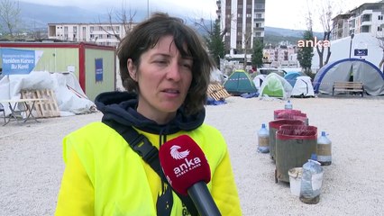 İhraç edilen akademisyen Aysun Gezen, Dayanışma Gönüllüsü oldu