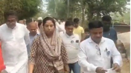 মোথাবাড়ি : মন্ত্রী সাবিনা পায়ে হেঁটে ঘুরলো গোটা গ্রাম! কেন, জানতে দেখুন ভিডিও