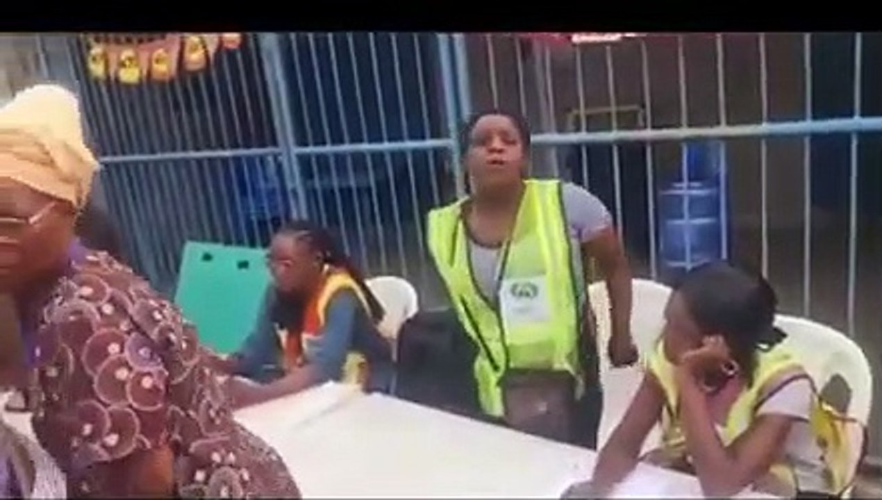 Inec Official refuses to upload results from PU in surulere .