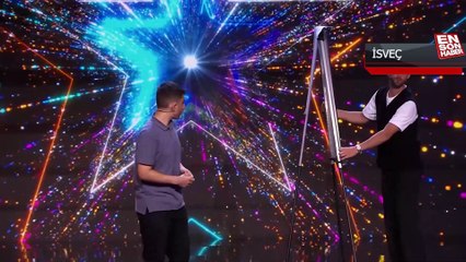 İsveç'te yetenek yarışmasında Türk genci Samet ikinci oldu