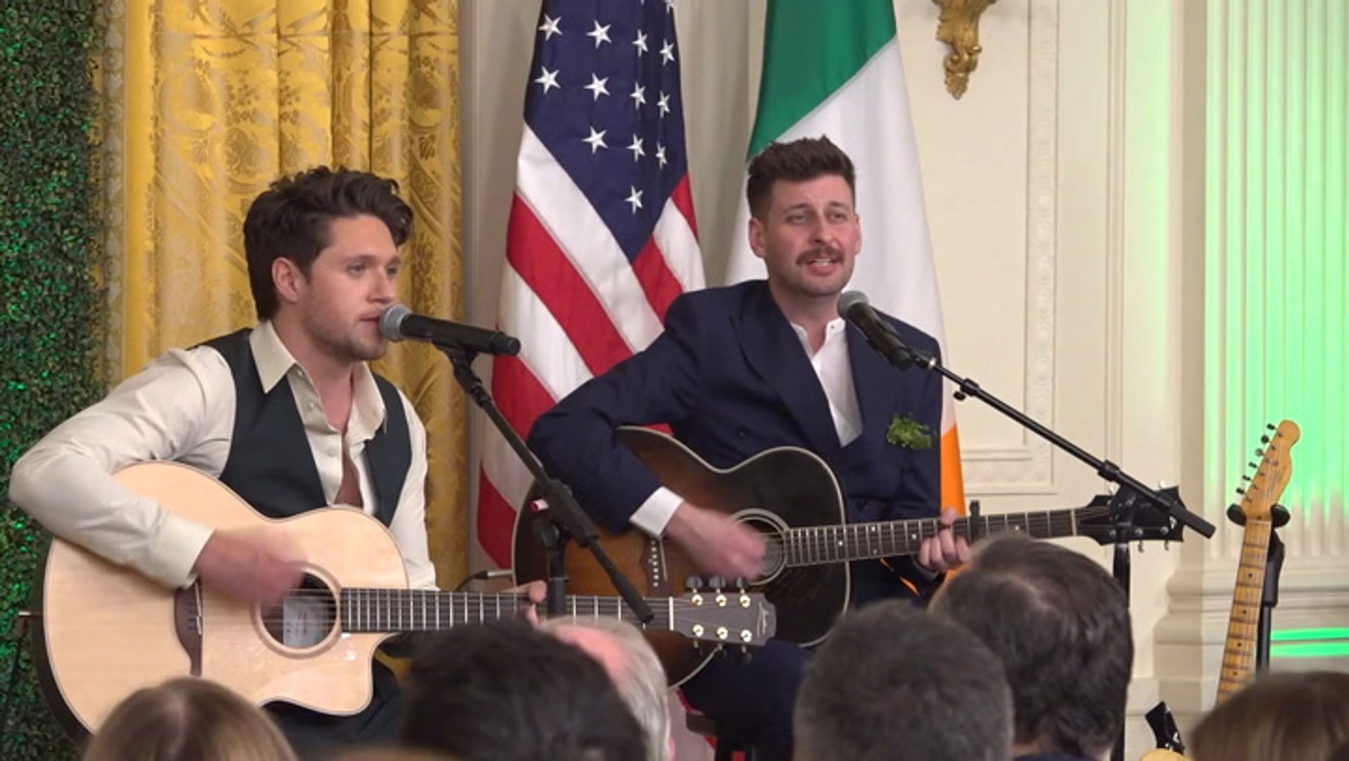 ⁣Niall Horan performs at White House for St Patrick’s Day