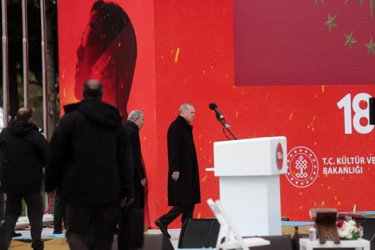 Cumhurbaşkanı Erdoğan'dan: Asrın felaketinin üstesinden Çanakkale Ruhu ile geleceğiz