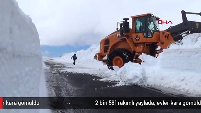 2 bin 581 rakımlı yaylada, evler kara gömüldü