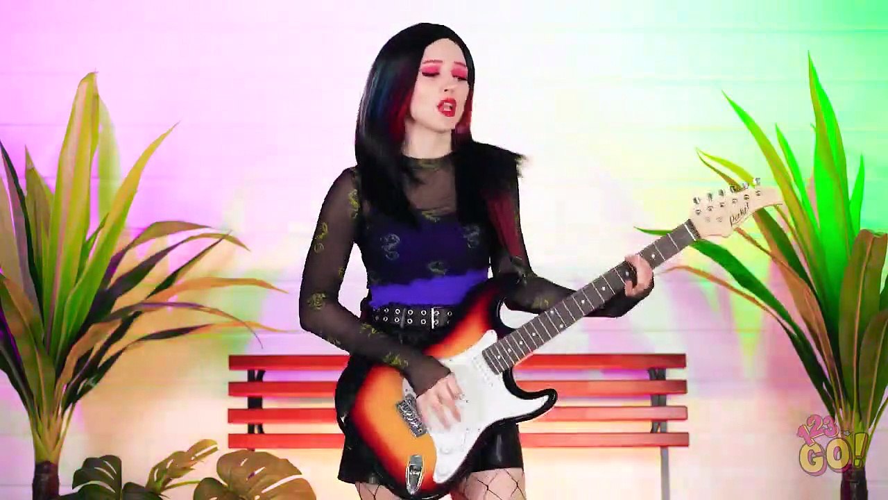 MEAN VS NICE GIRL MAKEOVER || Good vs Bad Beauty Transformation Hacks and Crafts by 123 GO!