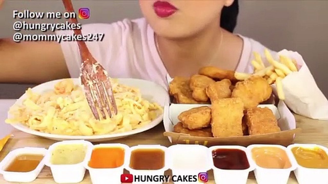 Title: "Satisfying Free ASMR Toast with Noodles Eating - A Unique and Comforting Culinary Experience