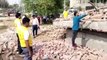 Video: बिल्डिंग ढही, दो घंटे तक नहीं पहुंची एंबुलेंस, ई-रिक्शा से ले जाना पड़ा छह घायलों को अस्पताल