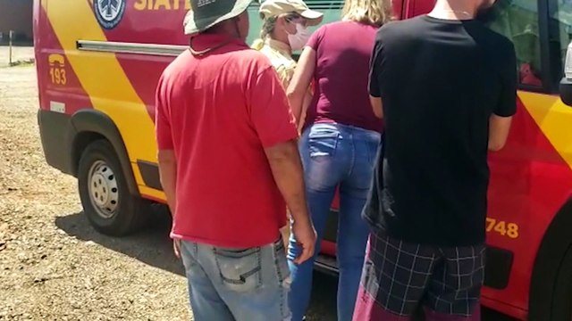 Motociclista fica ferido após bater de frente com caminhão às margens da BR-277