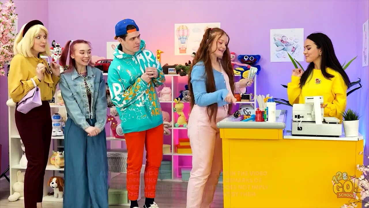 3D PEN vs HOT GLUE | Which Works Better? Cool Crafts & Ideas For Craft Lovers by 123GO! SCHOOL