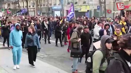 Paris'te bu kez "polis şiddetine" karşı protestolar yapıldı