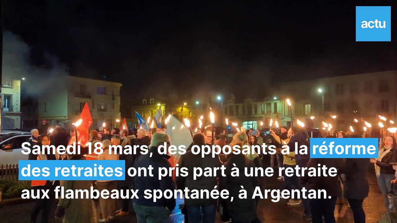 A Argentan, une retraite aux flambeaux, contre la réforme des retraites