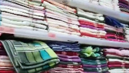 Gift market in Dubai दुबई की गिफ्ट मार्केट