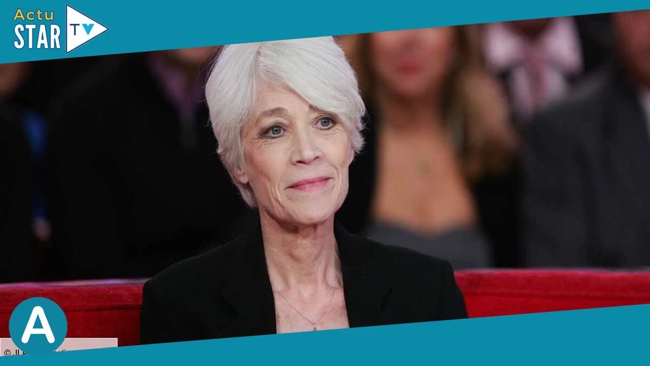 Françoise Hardy : succès, mariage, enfant, cancers… Tout ce qu'il faut savoir sur la chanteuse