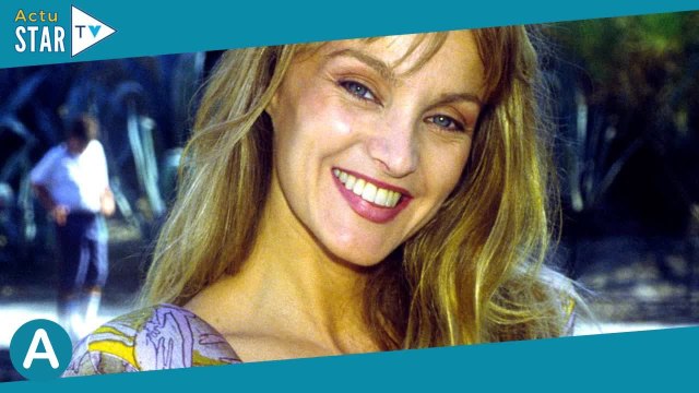 Un playboy de trente ans son aîné : Arielle Dombasle, son premier époux, un diable et séducteur