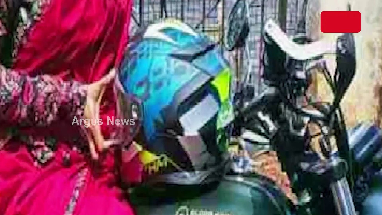 Pune Woman To Travel The World On Bike Wearing Maharashtrian Nauvari Saree