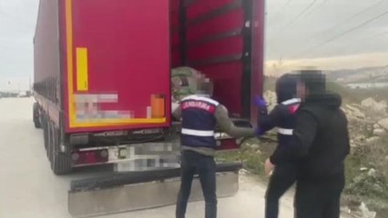 Yurt dışından getirdiler, İstanbul’a zehir dağıtacaklardı…