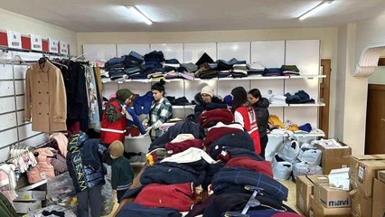 Depremzedelere Kızılay'dan yardım eli