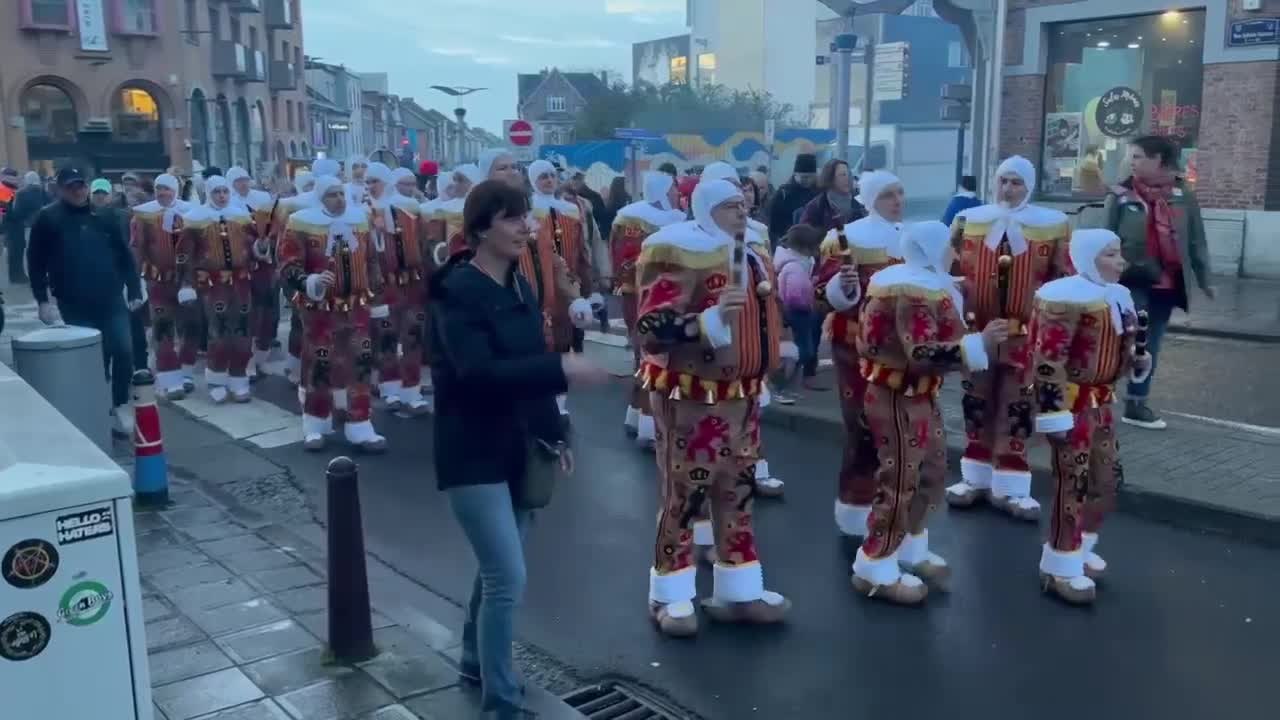 Le Drapeau Blanc à 6h du matin