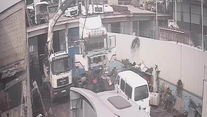 Yurt dışından getirilen hurdalık TIR'ları parçalayıp, satmaya çalışmışlar 