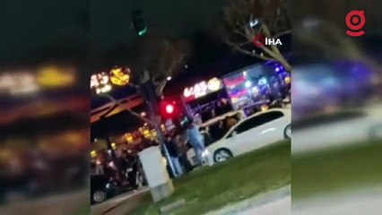 Asker eğlencesinde yolu kapatarak oyun oynayan magandalar kameralarda