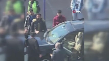 Kulak zarını patlatana kadar dövdüler, "bu değilmiş" deyip gittiler