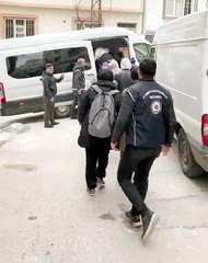 GAZİANTEP'TE 12 KAÇAK GÖÇMEN İLE 2 ORGANİZATÖR YAKALANDI