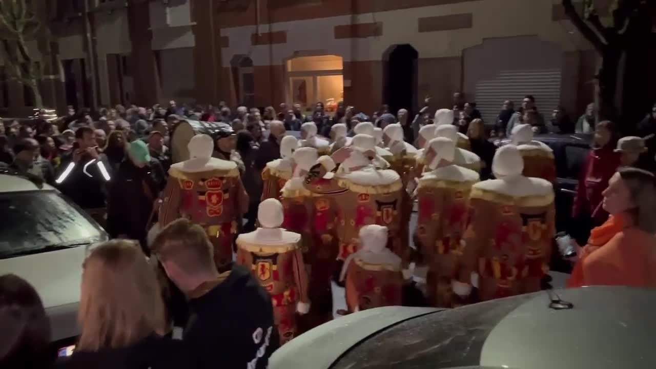 Carnaval 2023 La Louvière Le ramassage des Commerçants