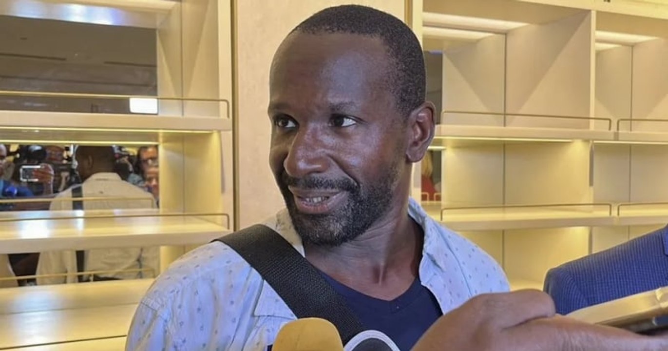 Le journaliste Olivier Dubois, retenu en otage au Sahel depuis 2021, a été libéré