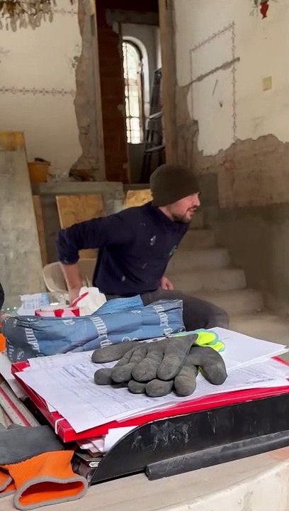 Pranking an Employee Using Concrete Powder
