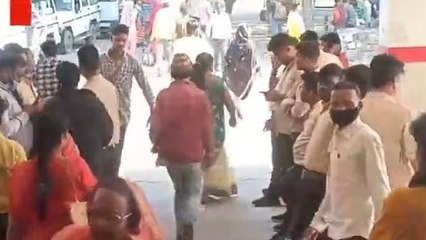 जबलपुर : लाबारिश गंभीर मिला युवक ,हॉस्पिटल पहुंचते -पहुंचते हो गई मौत