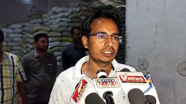 प्रशासन की संयुक्त टीम ने मारा छापा, अनाज गोदाम सील