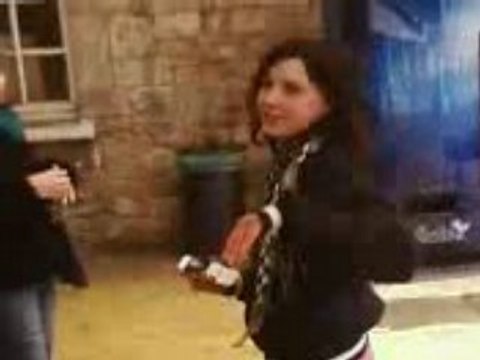 délires avec parle a ma main