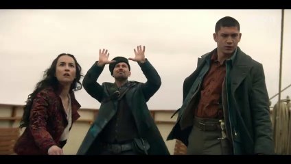 Shadow and Bone : La saga Grisha - Saison 2, Bande-annonce. Cette série numéro 1 sur Netflix a osé tué son personnage principal dès la saison 2, mais un retour est déjà possible