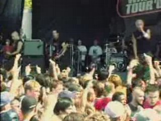 Simple Plan You Don't Mean Anything To Me ( Live )